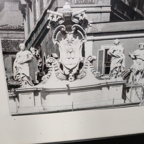 Framed B&W Architectural Study - Ornate Building & Statues - Picture 2 of 9